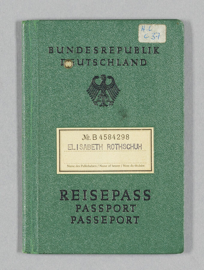 Reisepass von Elisabeth Rothschuh aus den 1960er und 1970er Jahren
