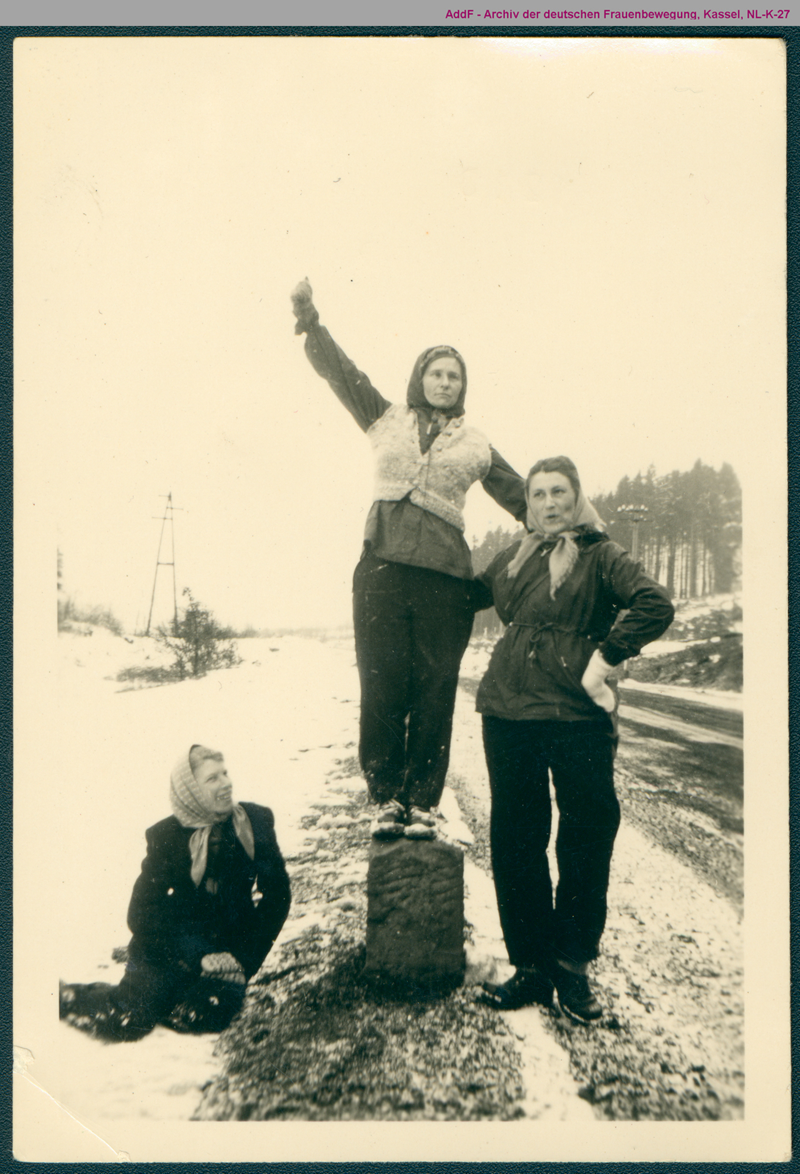 Lehrerinnen der Gymnastikschule Schwarzerden