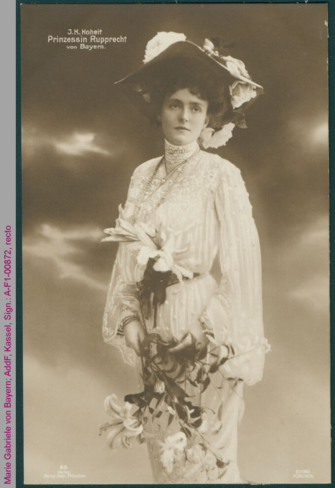 Porträt von Marie Gabriele von Bayern / Seite 1