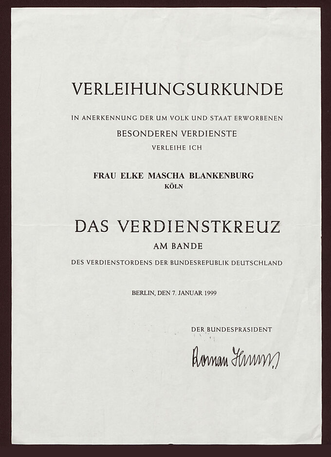 Verleihungsurkunde des Bundesverdienstkreuz / Seite 1